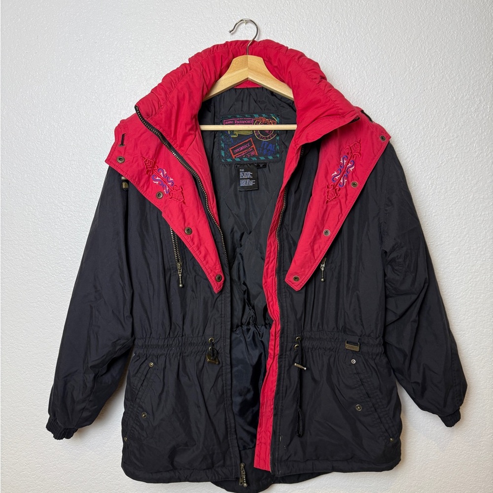 Skiing Passport Vintage Women's Black and Red Ski Jacket